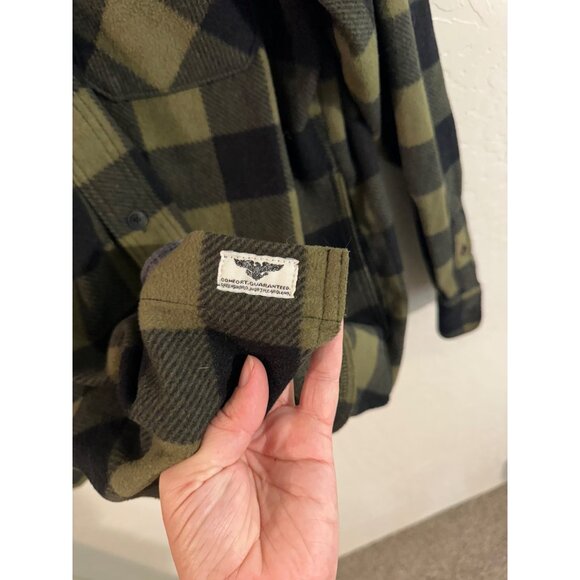 Wrangler men's green and black Buffalo plaid flannel fleece button up shacket - Picture 9 of 10